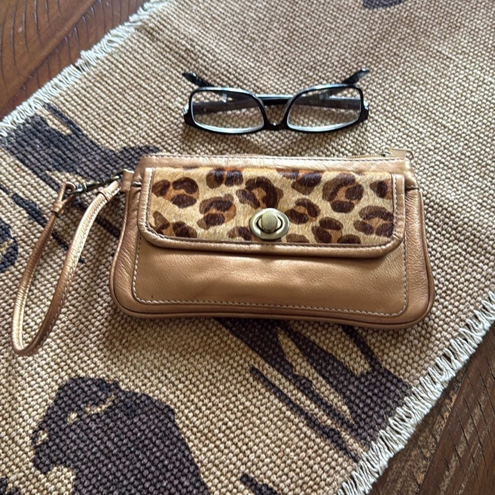 Leopard Print Tan Wristlet Clutch - Picture 2 of 8